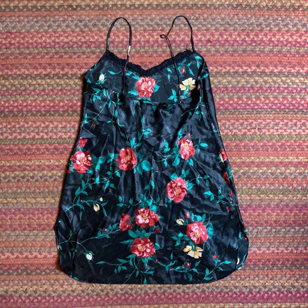 VINTAGE DELICATES BLACK FLORAL SATIN LINGERIE SLIP DRESS - Picture 5 of 5